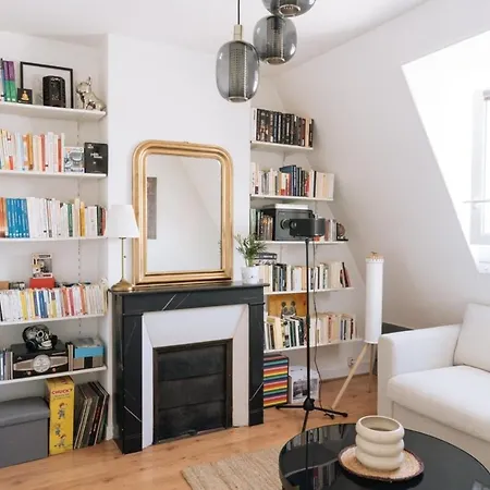 Apartment Chic W 2 Sofa Beds 18th Arrondissement Paris